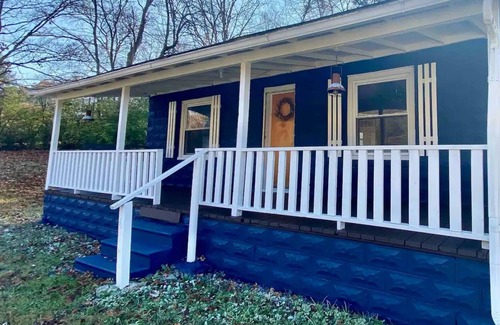 Powell Cabaña | Gorgeous Cottage 15 minutes from Downtown Knoxville!