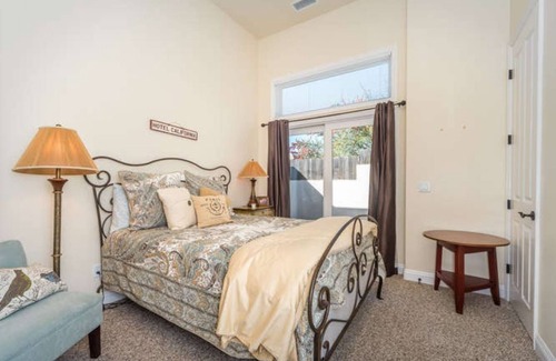 San Luis Obispo Casa | Gorgeous country club home Available June - September