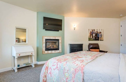 San Luis Obispo Casa | Gorgeous country club home Available June - September