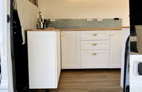 Glenelg Casa | Gorgeous Custom Built Campervan of your Dreams!