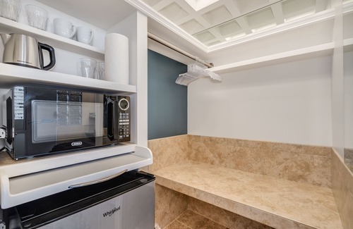 Diamond Head - Kapahulu - St. Louis Apartamento | Gorgeous Diamond Head Penthouse Studio Stunning views, Private Balcony.