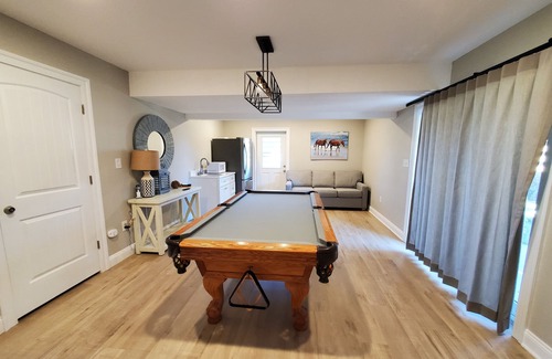Whalehead Beach Casa | Gorgeous! Dogs! New! Private Pool, Volleyball, C0907
