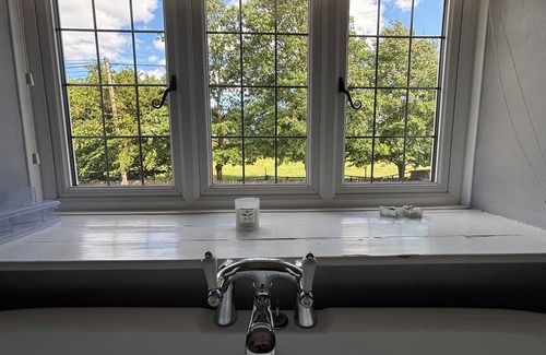 Stratton Audley Cabaña | Gorgeous double room in lovely cottage. Bicester Motion Village Brackley Sstone