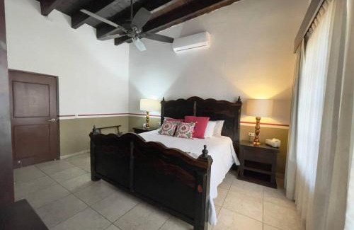 Todos Santos Casa | Gorgeous Downtown 4BR House with Jacuzzi & Firepit