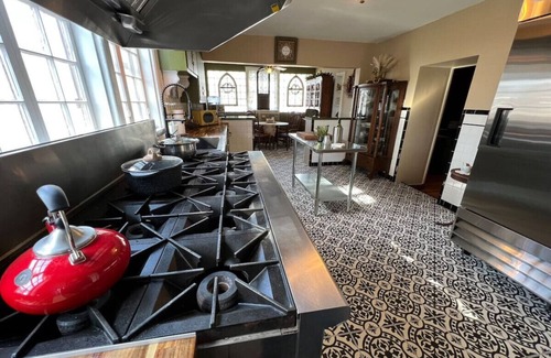 Perryville Casa | Gorgeous, downtown house!