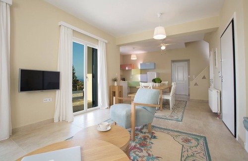 Tsoukaladhes Villa | Magníficas villas ecológicas con piscina privada, cubierta de yoga, jardines de vegetales