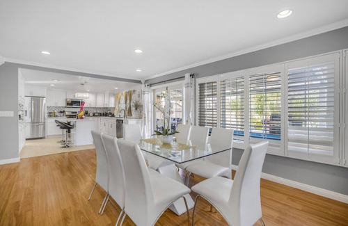 Orange Casa | Gorgeous Family Home, Just 8 mins from Disneyland