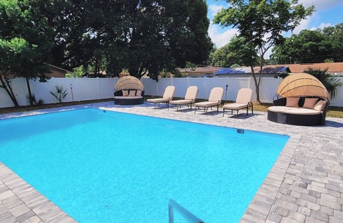 Arlington Casa | Gorgeous Florida Pool and Spa Home