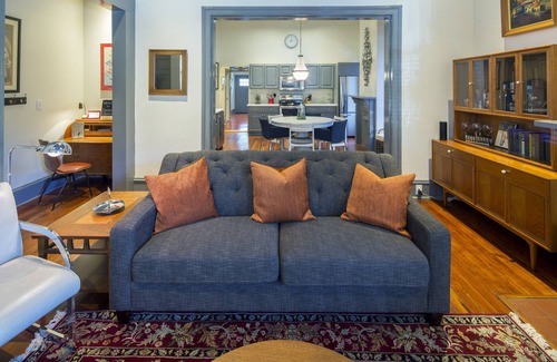 Historic Downtown Savannah Apartamento | Gorgeous Garden Suite - One Level Living at Forsyth Park