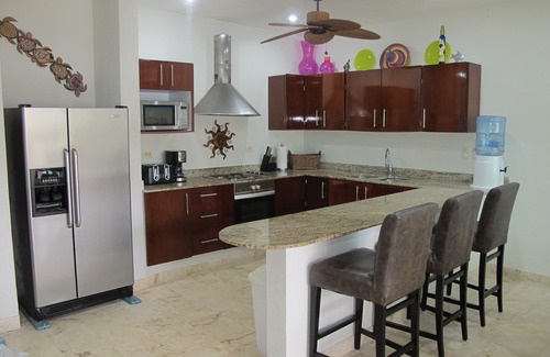 Puerto Aventuras Condominio | Planta baja 3 habitaciones, 3. 5 baños Marina Condo w / OMNI Beach Club Membresía y WIFI
