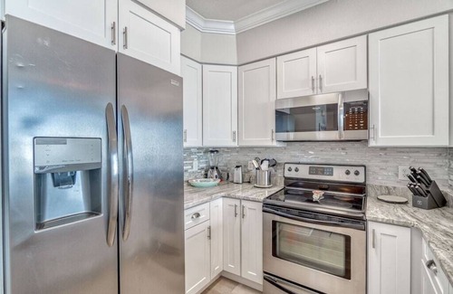 Panama City Beach Complejo | Gorgeous, Gulf front master bedroom!