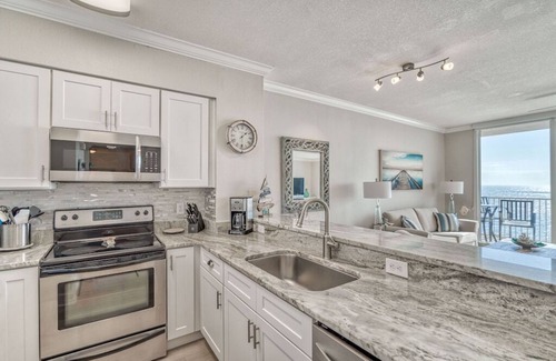 Panama City Beach Complejo | Gorgeous, Gulf front master bedroom!