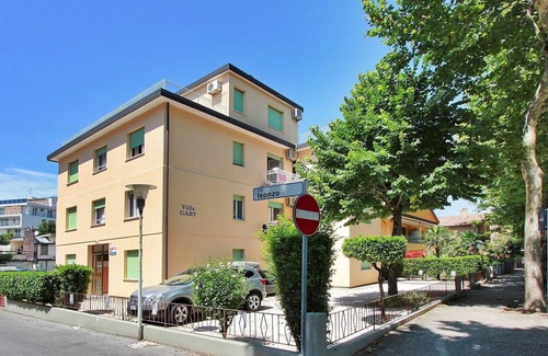 Lignano Sabbiadoro Apartamento | Precioso apartamento de vacaciones cerca de la playa en Lignano