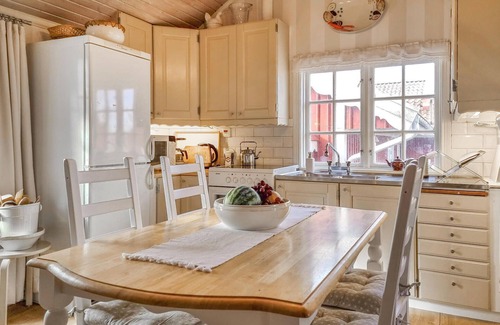 Asa Casa | Preciosa casa en åsa con cocina