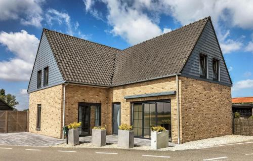 Cadzand-Bad Casa | Gorgeous Home In Cadzand With Wifi