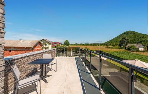 Gospic Casa | Gorgeous Home In Debelo Brdo With Sauna