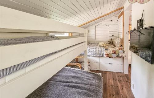 Hokerum Casa | Gorgeous Home In Hökerum With Lake View