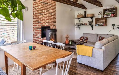 Hokerum Casa | Gorgeous Home In Hökerum With Lake View