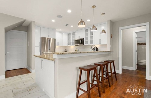 Zilker Casa | Gorgeous Home in Heart of Zilker with Full Kitchen