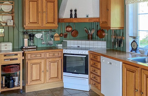Grimstad Casa | Gorgeous home in Homborsund with kitchen