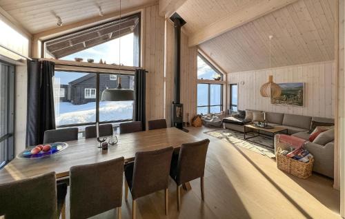 Nord-Fron Casa | Gorgeous Home In Kvam With Sauna