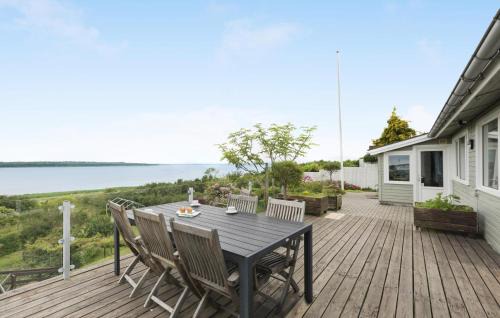 Olsted Casa | Gorgeous Home In Ølsted With Kitchen