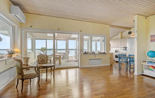 Olsted Casa | Gorgeous Home In Ølsted With Kitchen