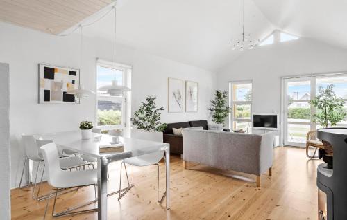 Hasmark Strand Casa | Gorgeous Home In Otterup With Sauna