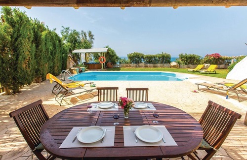 Pomos Casa | Preciosa casa en Pomos