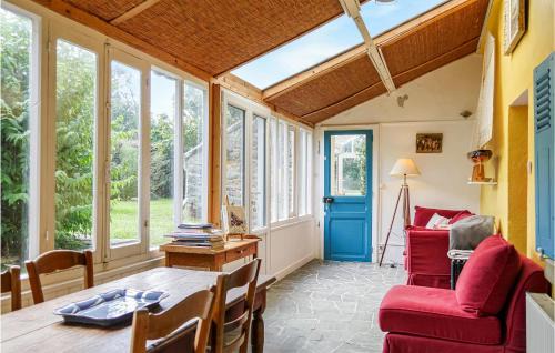 Saint-Germain-des-Vaux Casa | Gorgeous Home In St Germain Des Vaux