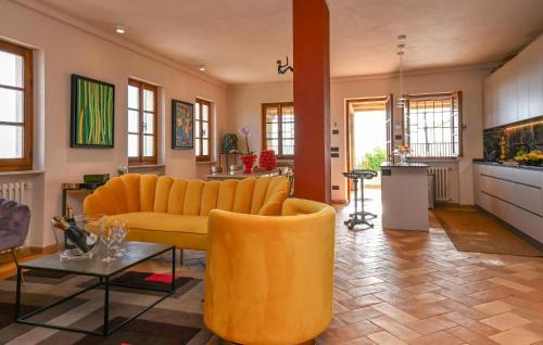 Pietrasanta Casa | Gorgeous Home In Strettoia