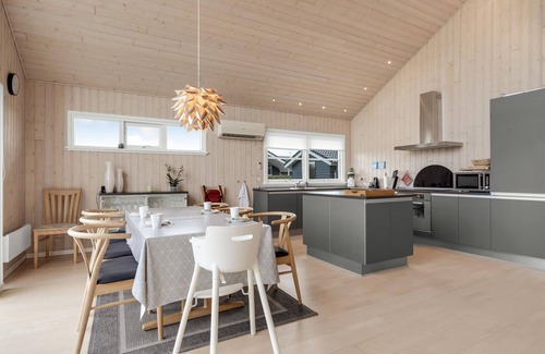 Skaven Strand Casa | Preciosa casa en Tarm con cocina