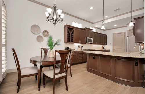 Grogan's Mill Casa | Gorgeous home in The Woodlands