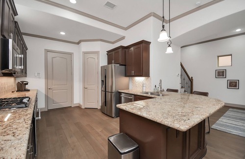 Grogan's Mill Casa | Gorgeous home in The Woodlands