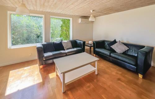 Omberg Casa | Gorgeous Home In Väversunda With House Sea View