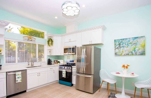 Bakersfield Casa | Gorgeous Home on Jefferson St