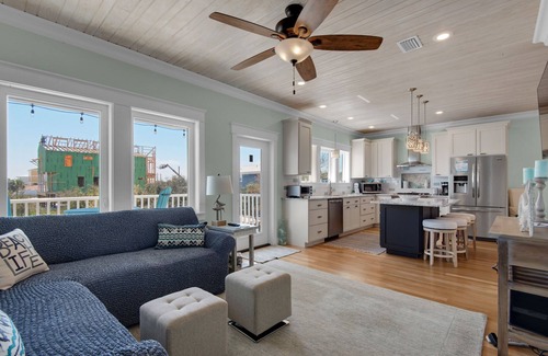 Tang-O-Mar Casa | GORGEOUS home steps to Beach🏖️ w/Firepit and Gulf Views-4BR Tangri-La