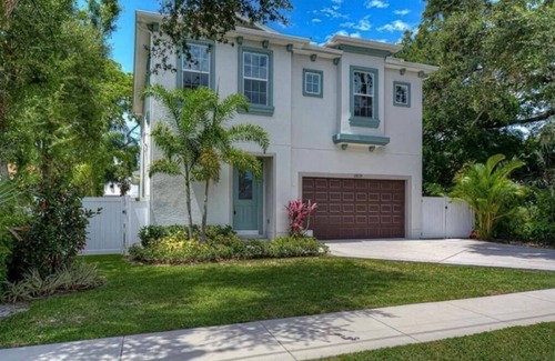 Ballast Point Casa | Gorgeous Home w/ Huge Salt-Water POOL & SPA