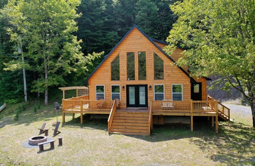 Topton Cabina | GORGEOUS LAKE FRONT CABIN - PRIVATE LAKE ACCESS-FISHING, KAYAKING, AND HIKING.
