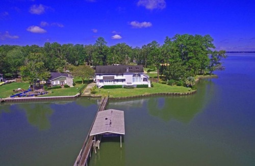 Santee Casa | Lakefront Home 6 BR Tome su vista impresionante y amanecer en el lago Marion