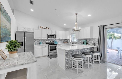 Palm Beach - West Palm Beach Casa | Gorgeous Lake Worth Beach House 4 Bedroom Home by RedAwning
