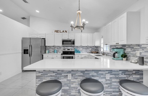 Palm Beach - West Palm Beach Casa | Gorgeous Lake Worth Beach House 4 Bedroom Home by RedAwning