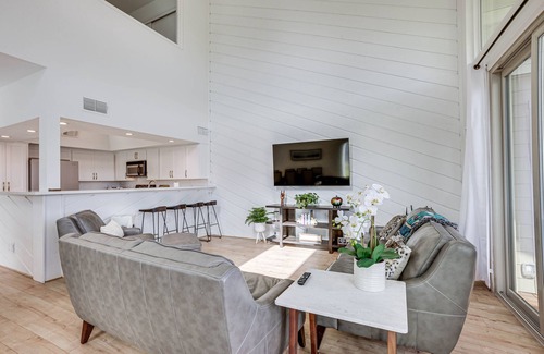 April Sound Casa | Gorgeous Lakefront Townhome w/ Pool Access & Views