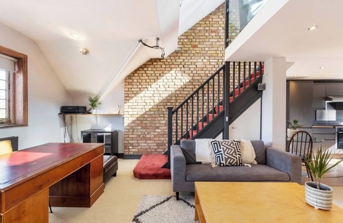 Streatham Hill Apartamento | Gorgeous light loft apartment + parking