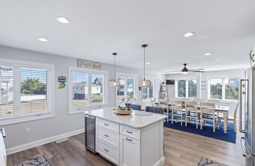 South Nags Head Casa | Gorgeous like-new oceanside home w/ rooftop deck & stunning views!