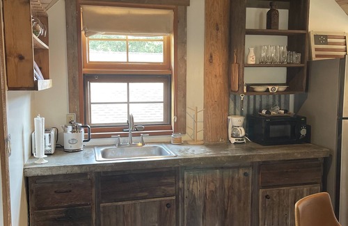 Lompoc Cabina | Gorgeous Log Cabin Guest House (Yellowstone in CA)