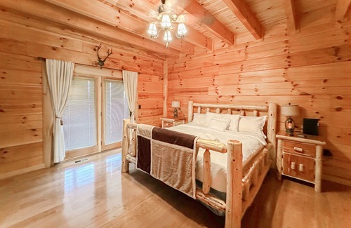 Dobson Cabina | Increíble Blue Ridge Mtn View Cabin - ¡Perfecto para reuniones y retiros corporativos!
