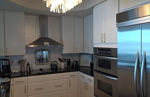 Orange Beach East Condominio | Gorgeous Lush 2 Bedroom Condo with Amazing Views and Endless Amenities