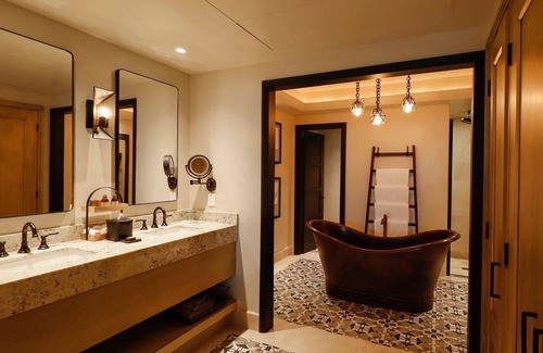 Los Cabos Complejo | Gorgeous Master Suite at Rancho San Lucas