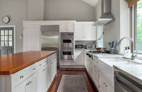 Middle Hope Casa | Gorgeous MidCentury Retreat | Pool, Grill & Gym